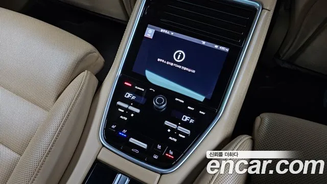 Porsche Panamera 2018 — фото 18