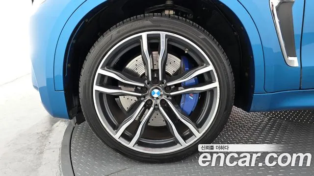 BMW X6M 2017 — фото 5