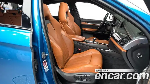 BMW X6M 2017 — фото 10