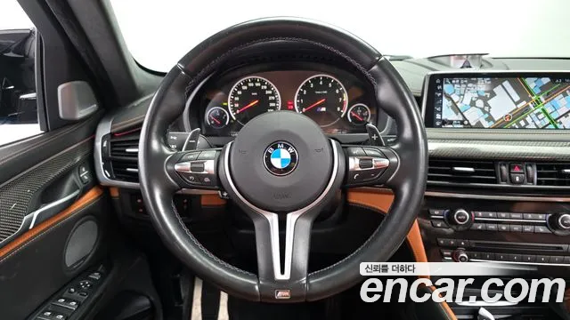 BMW X6M 2017 — фото 12