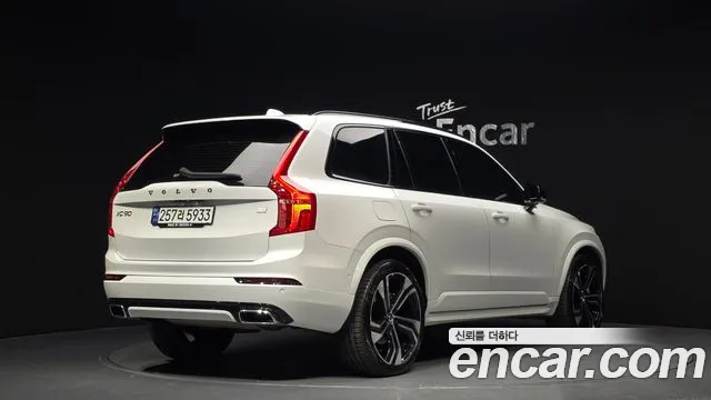 Volvo XC90 2021 — фото 2