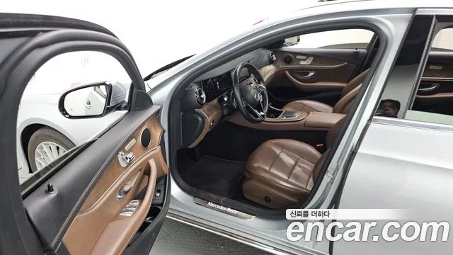 Mercedes-Benz E-Class 2021 — фото 10