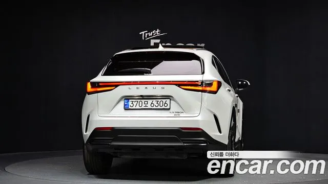 Lexus NX 2025 — фото 4