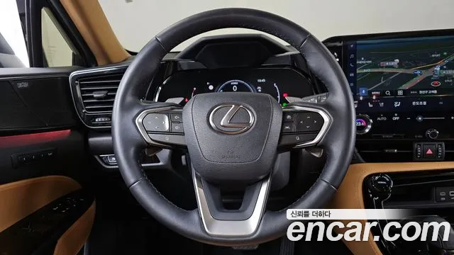 Lexus NX 2025 — фото 13