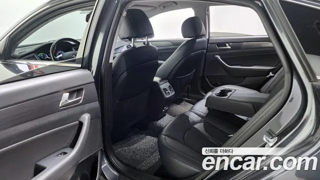 Hyundai Sonata 2019 — фото 11
