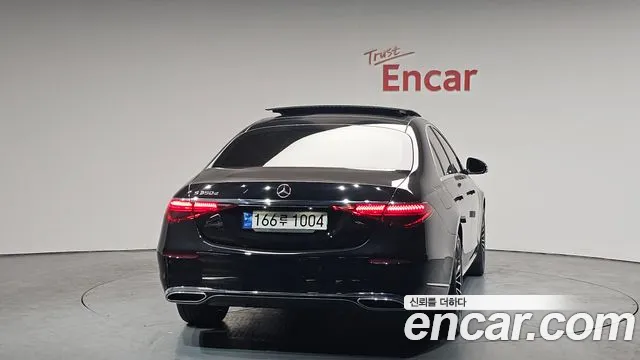 Mercedes-Benz S-Class 2023 — фото 4