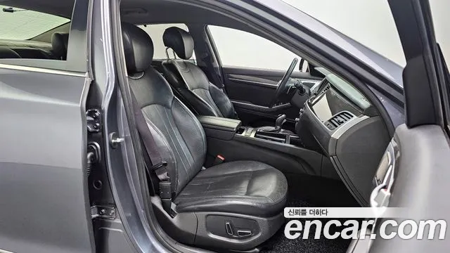 Hyundai Genesis 2014 — фото 10