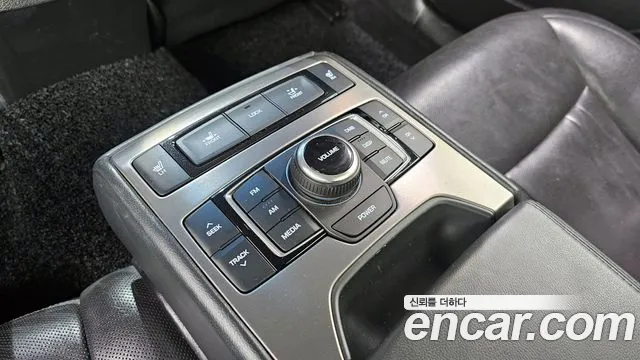 Hyundai Genesis 2014 — фото 19
