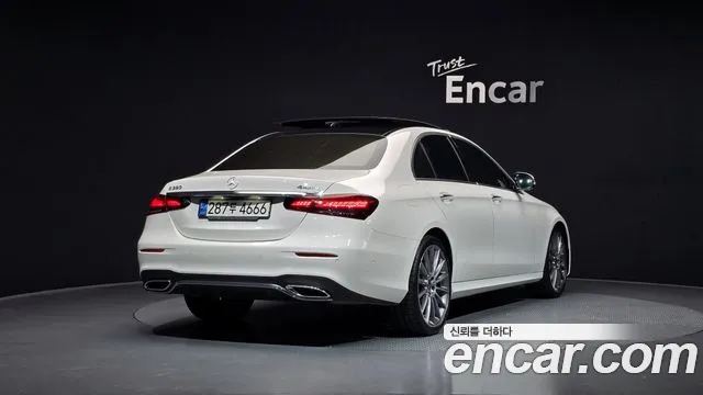 Mercedes-Benz E-Class 2022 — фото 2