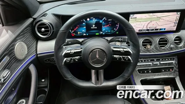 Mercedes-Benz E-Class 2022 — фото 14