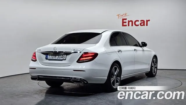 Mercedes-Benz E-Class 2017 — фото 2