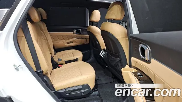 Kia Sorento 2023 — фото 11