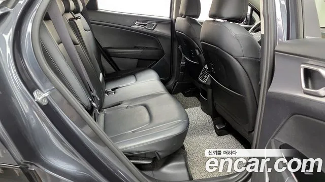 Kia Sportage 2022 — фото 12
