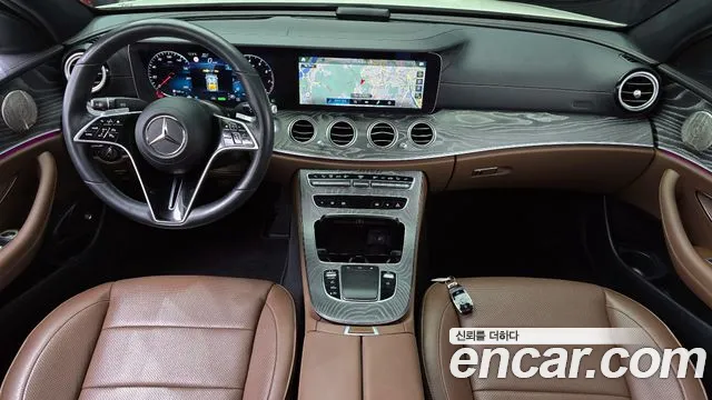 Mercedes-Benz E-Class 2022 — фото 7