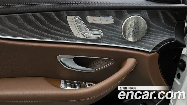 Mercedes-Benz E-Class 2022 — фото 17