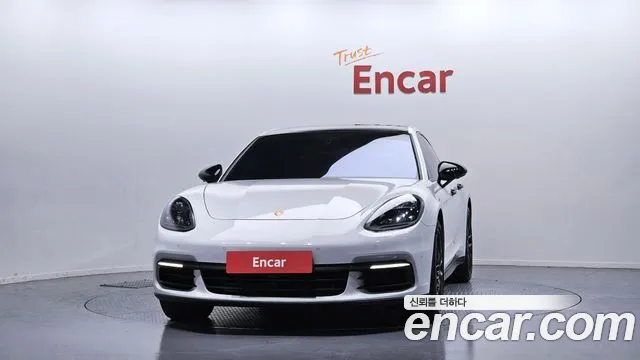 Porsche Panamera 2018 — фото 3
