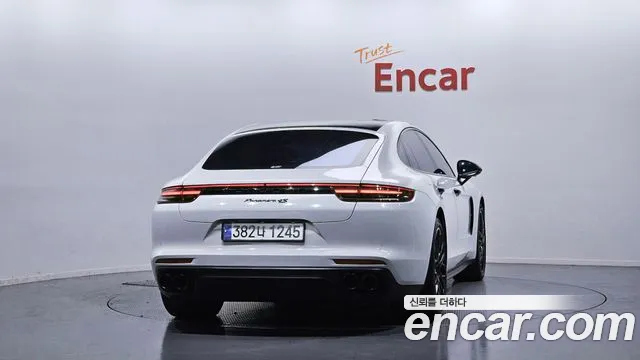 Porsche Panamera 2018 — фото 4
