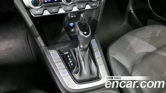 Hyundai AVANTE 2019 — фото 9