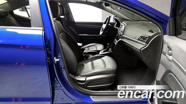 Hyundai AVANTE 2019 — фото 11