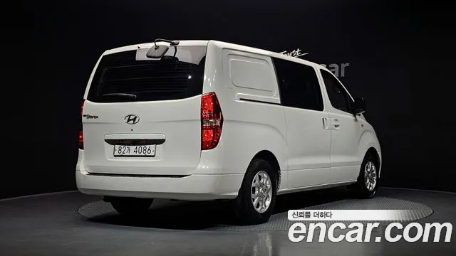 Hyundai Starex 2010 — фото 2