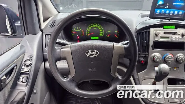 Hyundai Starex 2010 — фото 13