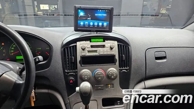 Hyundai Starex 2010 — фото 14