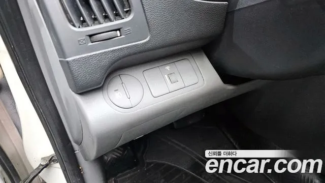 Hyundai Starex 2010 — фото 16