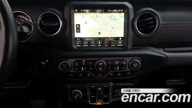Jeep Wrangler 2022 — фото 15