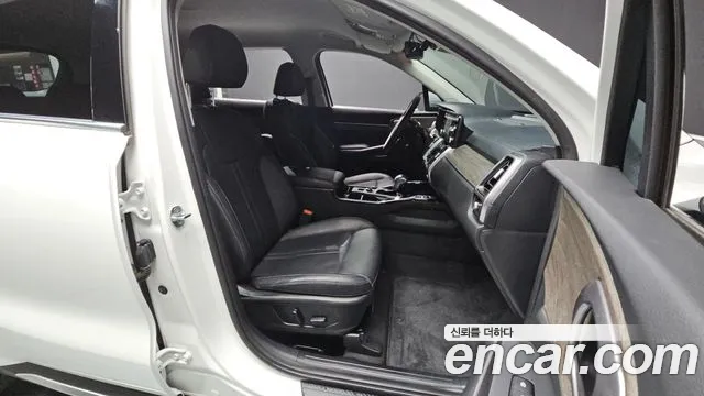 Kia Sorento 2022 — фото 11