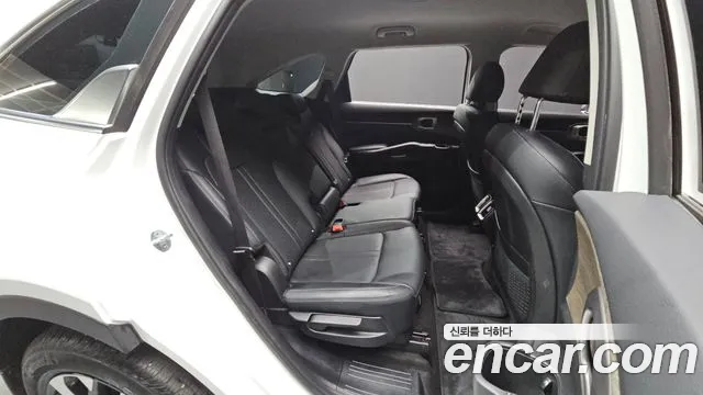 Kia Sorento 2022 — фото 13