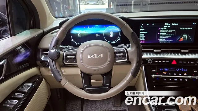 Kia Canival 2023 — фото 12