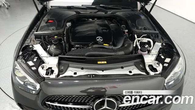 Mercedes-Benz E-Class 2022 — фото 6