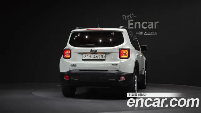Jeep Renegade 2016 — фото 4