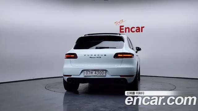Porsche Macan 2018 — фото 4