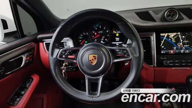 Porsche Macan 2018 — фото 13