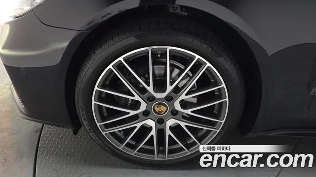 Porsche Panamera 2021 — фото 4