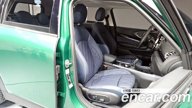 Mini Clubman 2023 — фото 12