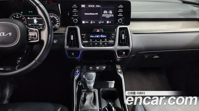 Kia Sorento 2022 — фото 15