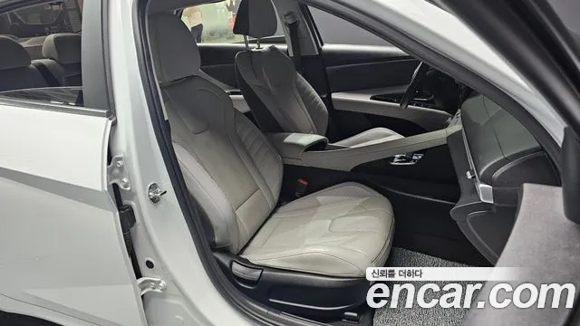 Hyundai AVANTE 2022 — фото 11