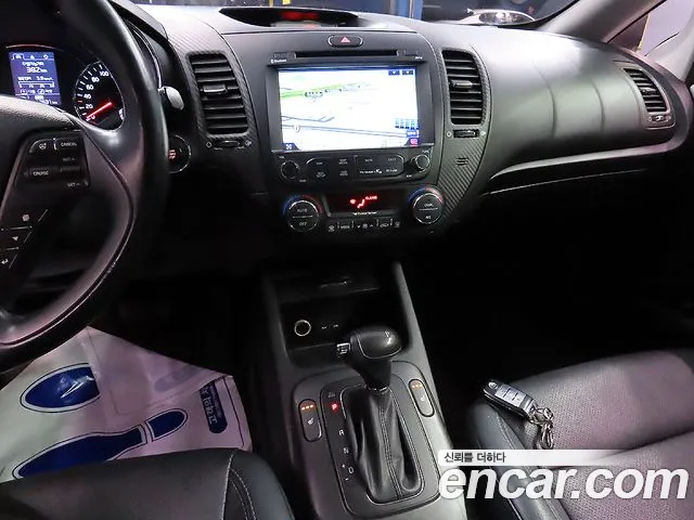 Kia K3 2014 — фото 11