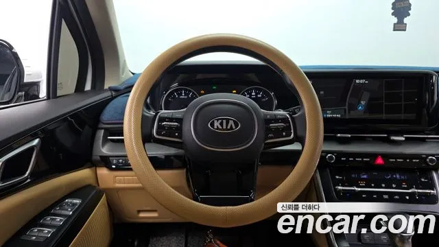 Kia Canival 2021 — фото 14
