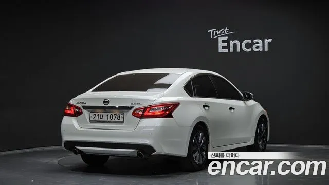 Nissan Altima 2017 — фото 2