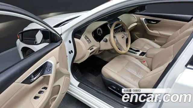Nissan Altima 2017 — фото 12