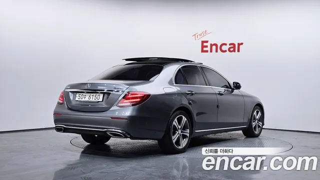 Mercedes-Benz E-Class 2017 — фото 2