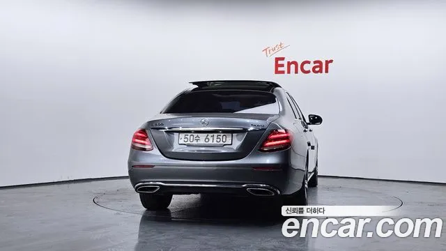Mercedes-Benz E-Class 2017 — фото 4