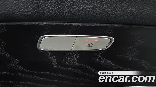 Mercedes-Benz E-Class 2017 — фото 18