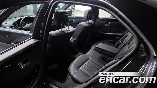 Mercedes-Benz E-Class 2016 — фото 11