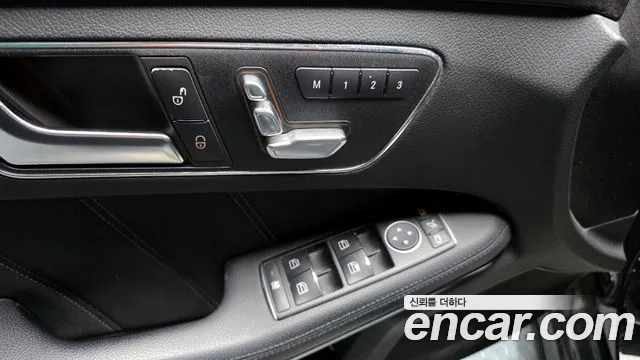 Mercedes-Benz E-Class 2016 — фото 14