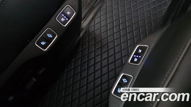 Hyundai Staria 2025 — фото 16