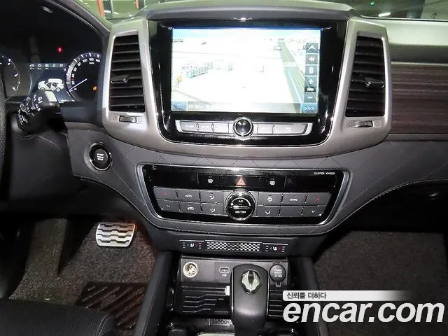 KG_Mobility_Ssangyong Rexton 2018 — фото 11